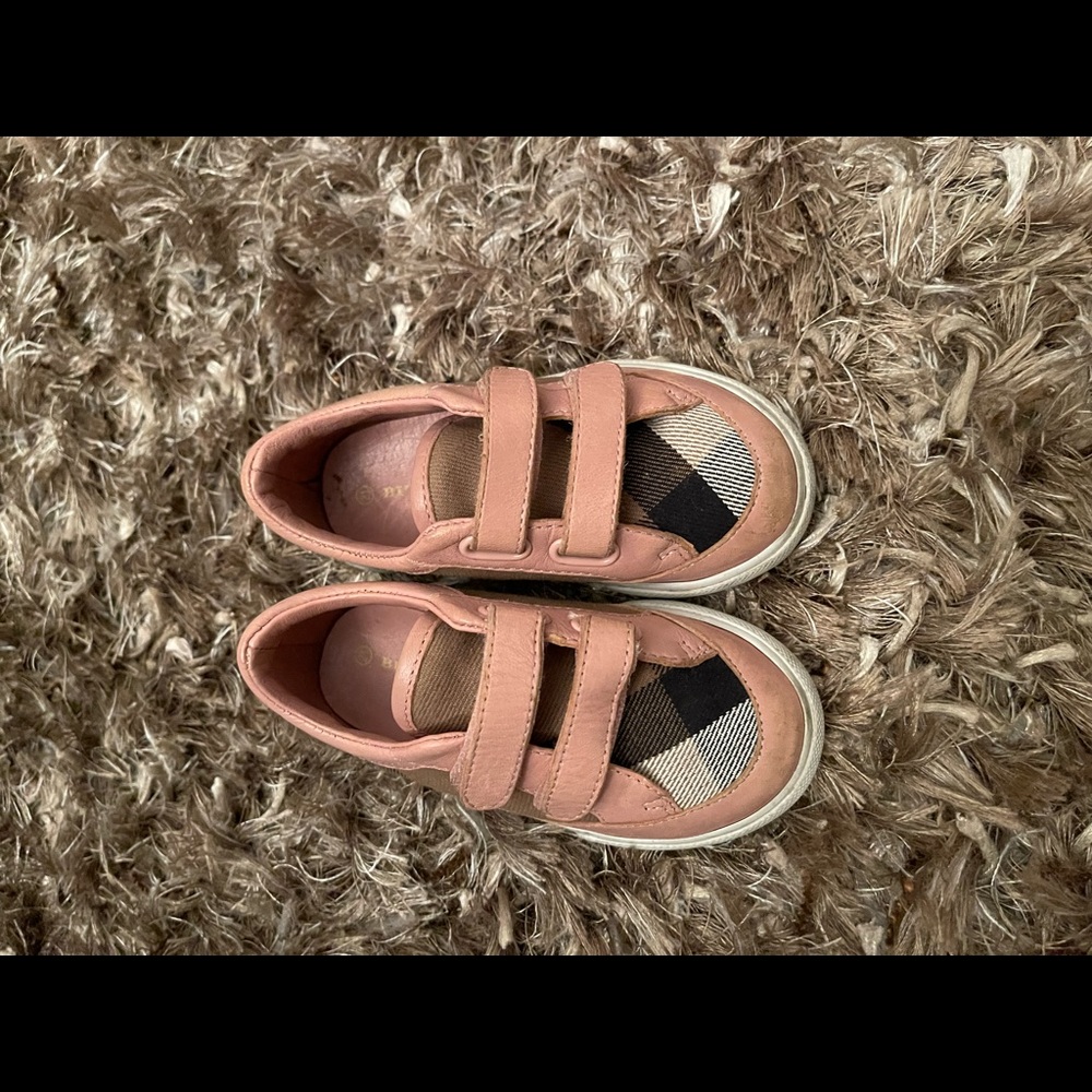 Burberry Sneakers sz 21 or US 5.5